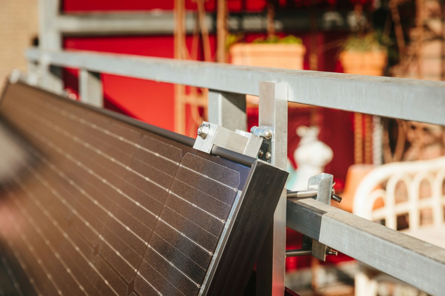 Instalación de placas solares fotovoltaicas en vivienda de Sabadell por AD.